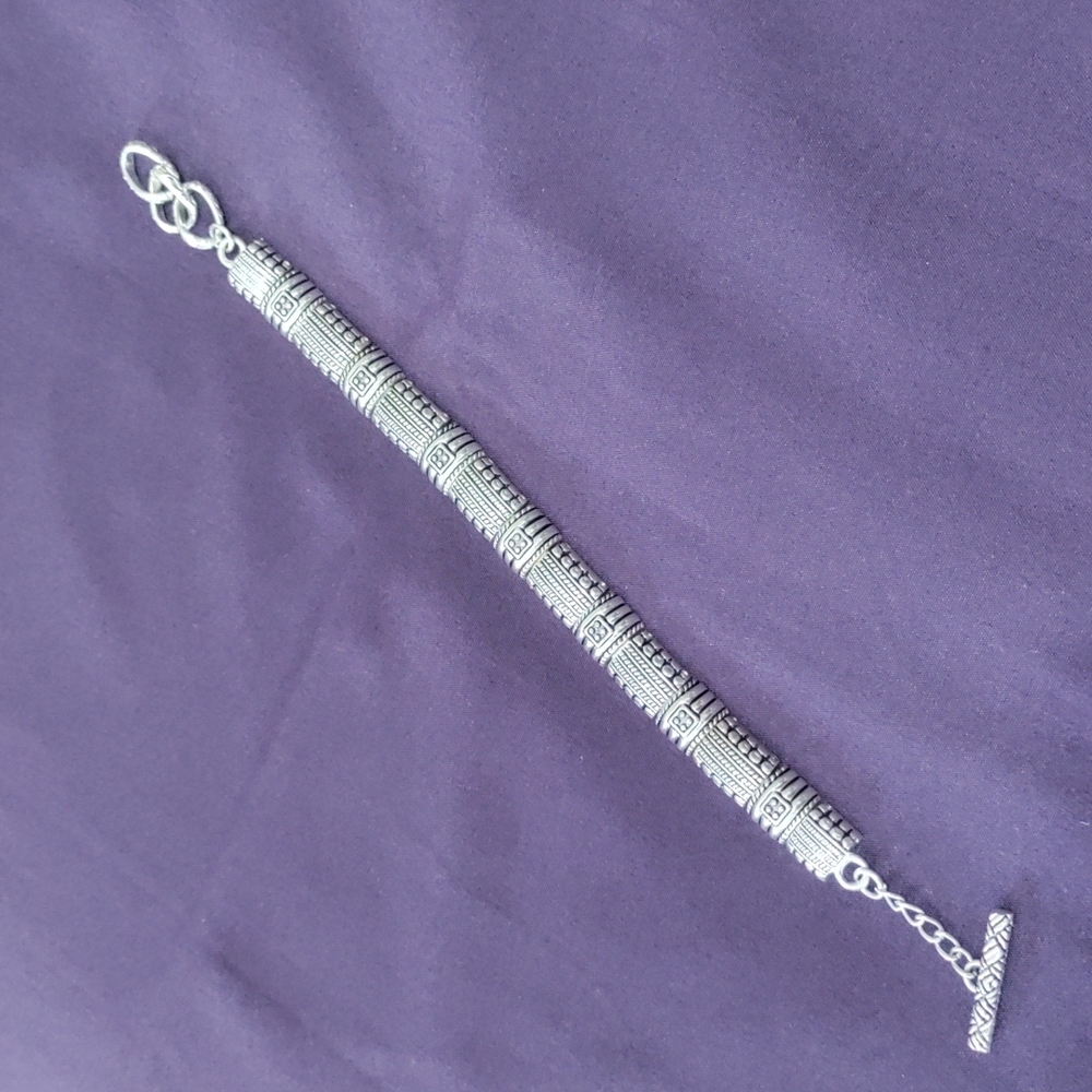Unique Silver-tone Toggle Closure Bracelet